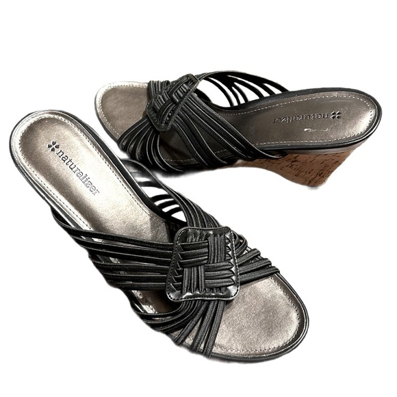 Women’s Naturalizer Black Slip On 2” Wedge Sandals - Size 8.5M - NWOT - Picture 1 of 8